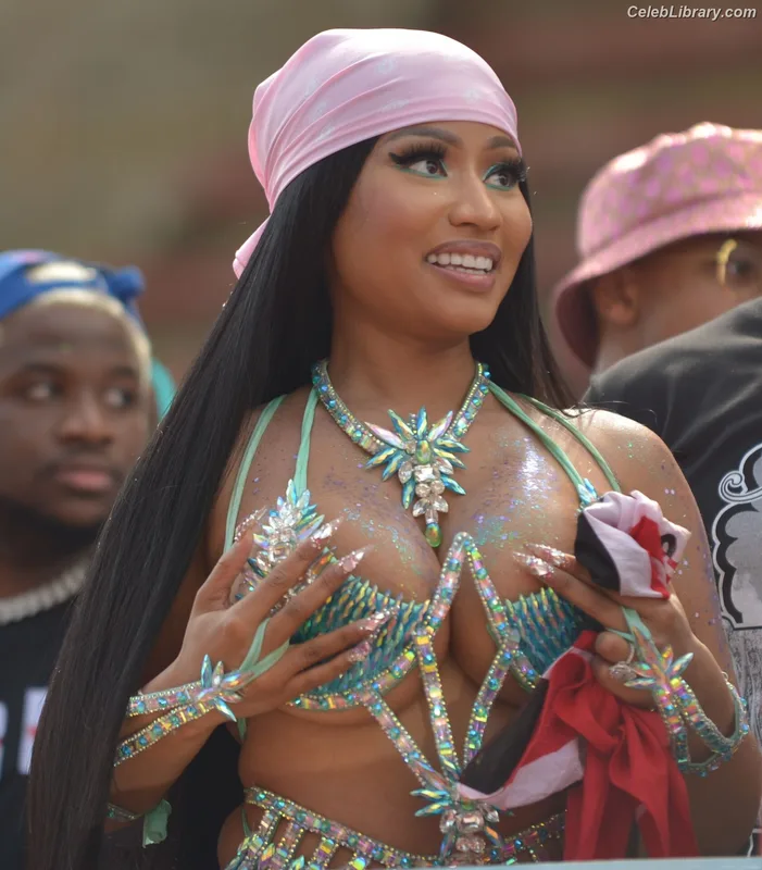 Nicki Minaj photo 10 of 983