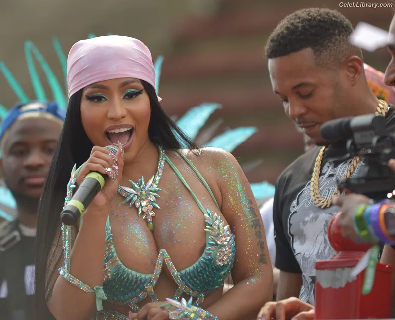 Nicki Minaj photo 8 of 983