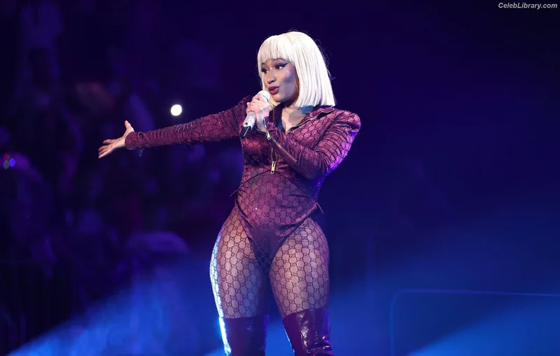 Nicki Minaj photo 10 of 983