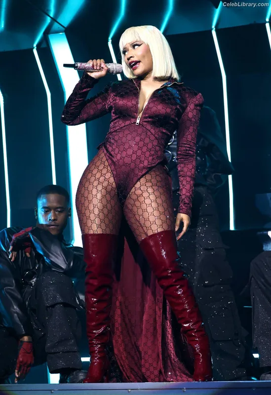 Nicki Minaj photo 12 of 983