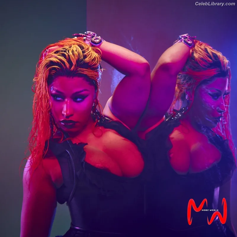 Nicki Minaj photo 7 of 983