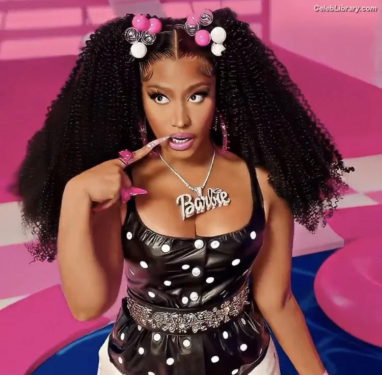 Nicki Minaj photo 19 of 983