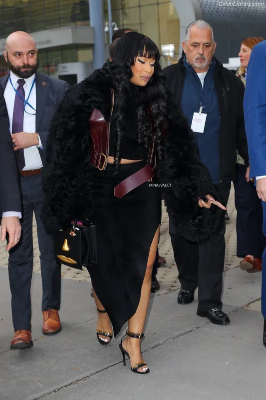 Nicki Minaj photo 1 of 983