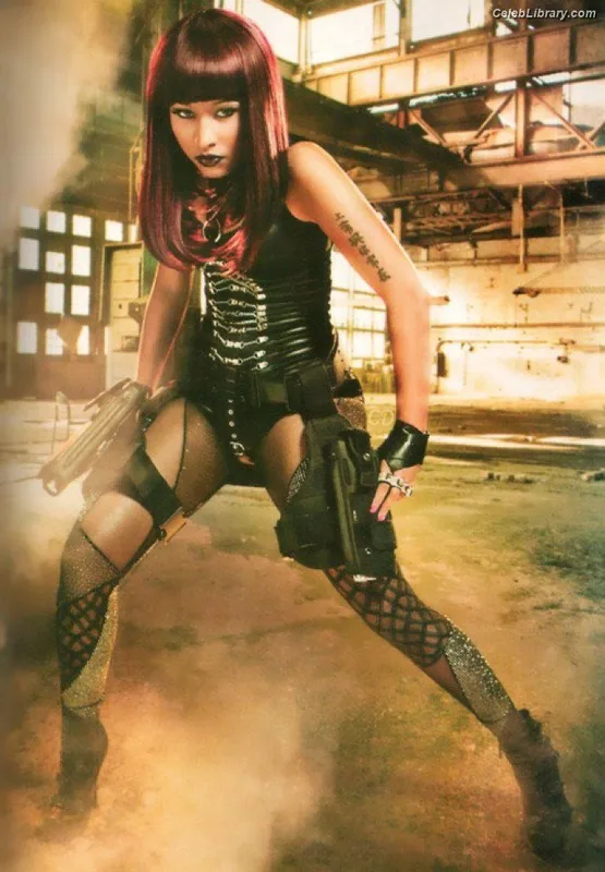 Nicki Minaj photo 3 of 983