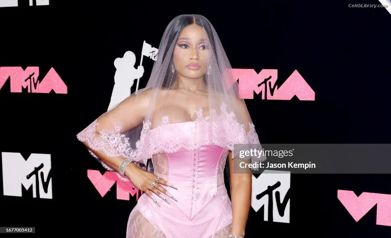 Nicki Minaj photo 18 of 983