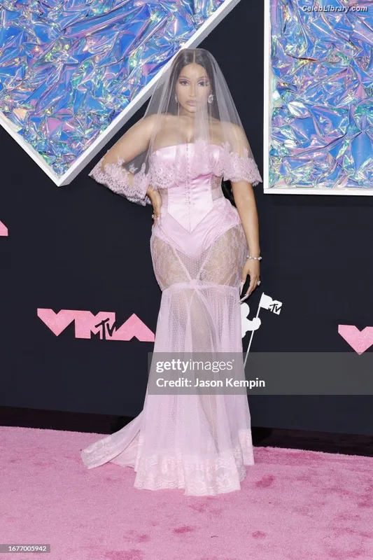 Nicki Minaj photo 19 of 983