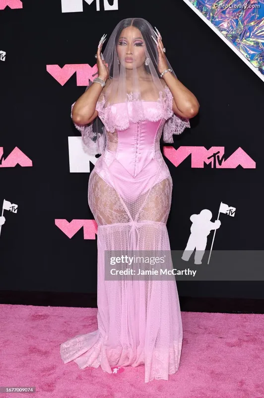 Nicki Minaj photo 21 of 983