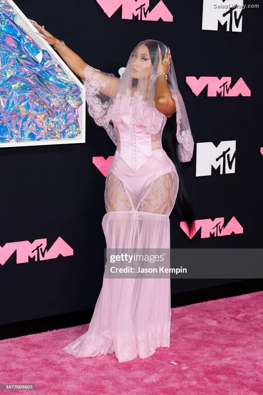 Nicki Minaj photo 2 of 983