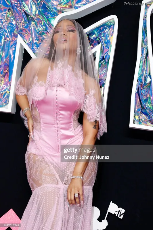 Nicki Minaj photo 5 of 983
