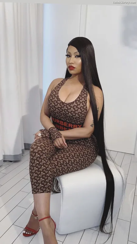 Nicki Minaj photo 18 of 983