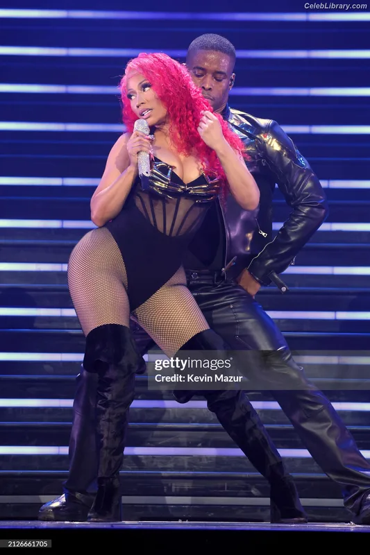Nicki Minaj photo 19 of 983