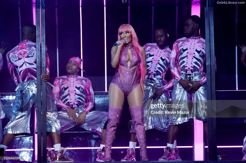 Nicki Minaj photo 22 of 983