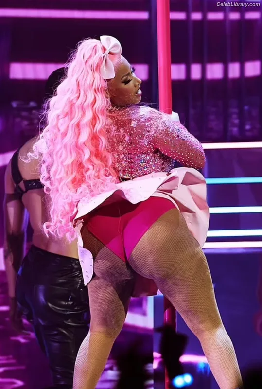 Nicki Minaj photo 3 of 983