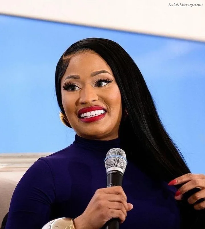Nicki Minaj photo 20 of 983