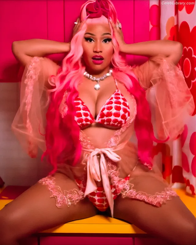 Nicki Minaj photo 19 of 983