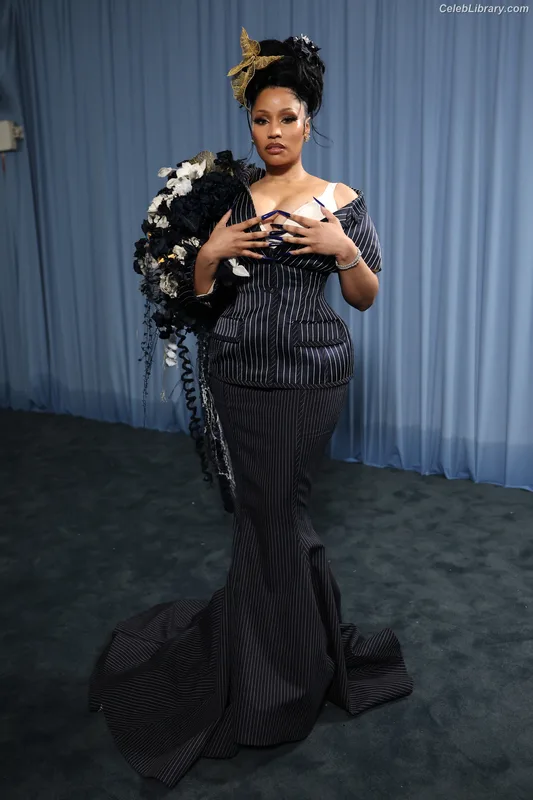 Nicki Minaj photo 6 of 983