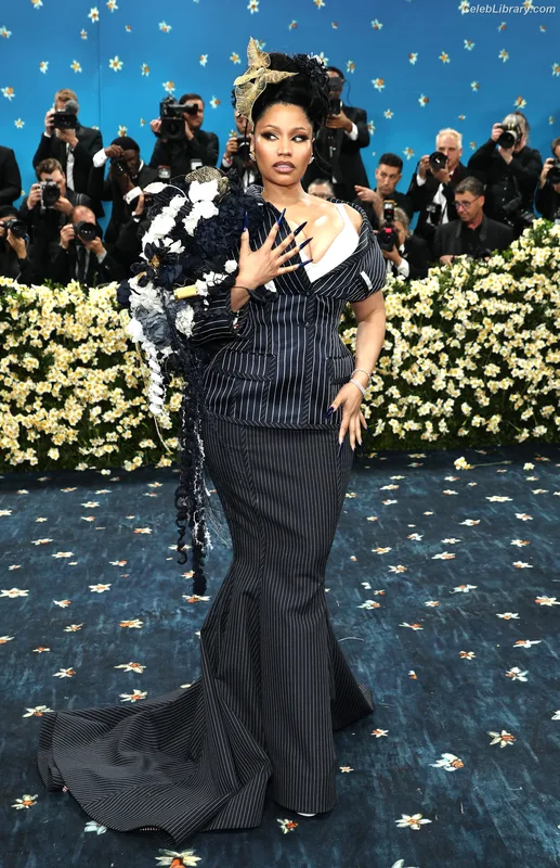 Nicki Minaj photo 7 of 983