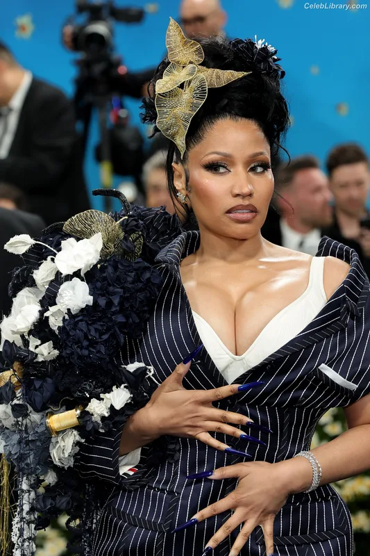 Nicki Minaj photo 8 of 983