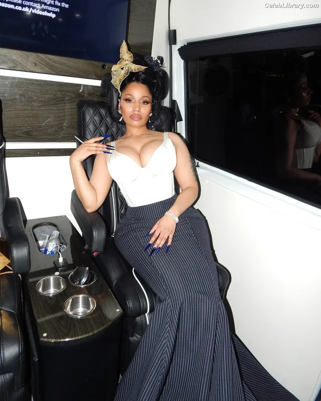 Nicki Minaj photo 10 of 983