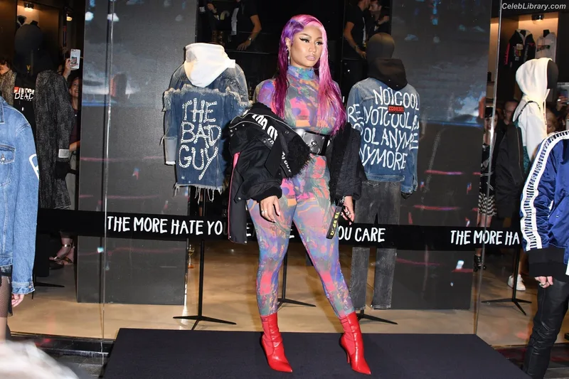 Nicki Minaj photo 11 of 983