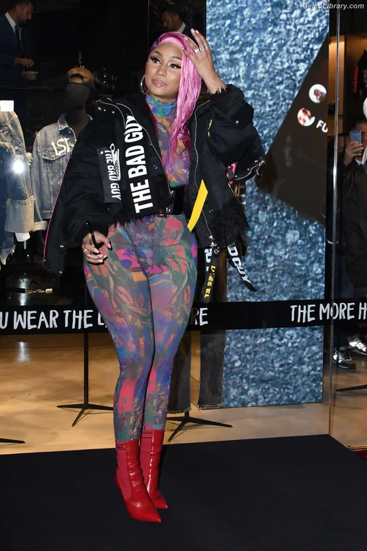 Nicki Minaj photo 22 of 983