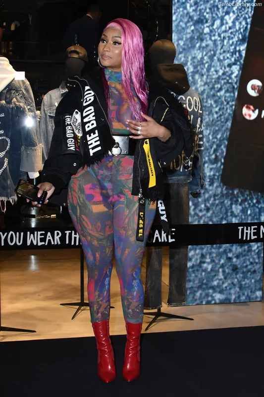 Nicki Minaj photo 23 of 983