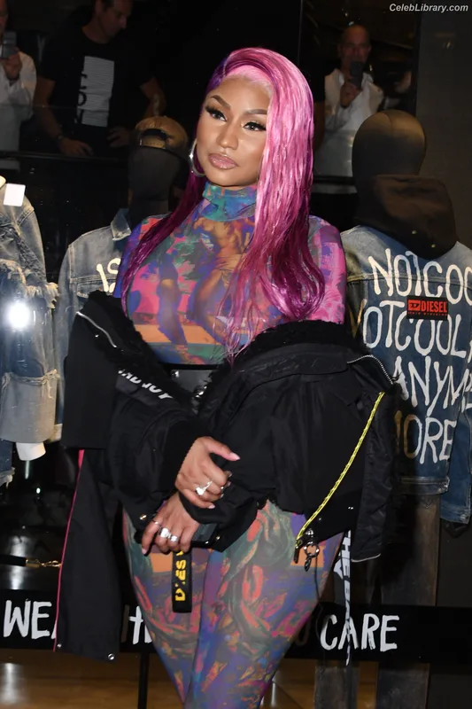 Nicki Minaj photo 15 of 983