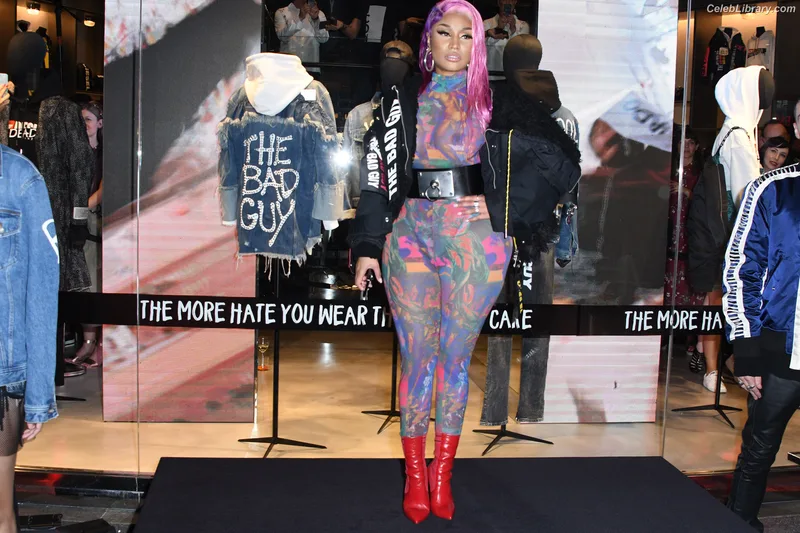 Nicki Minaj photo 19 of 983