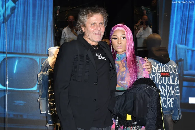 Nicki Minaj photo 5 of 983