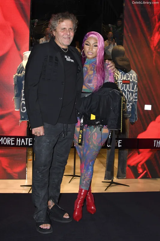 Nicki Minaj photo 6 of 983