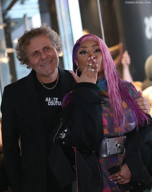 Nicki Minaj photo 10 of 983