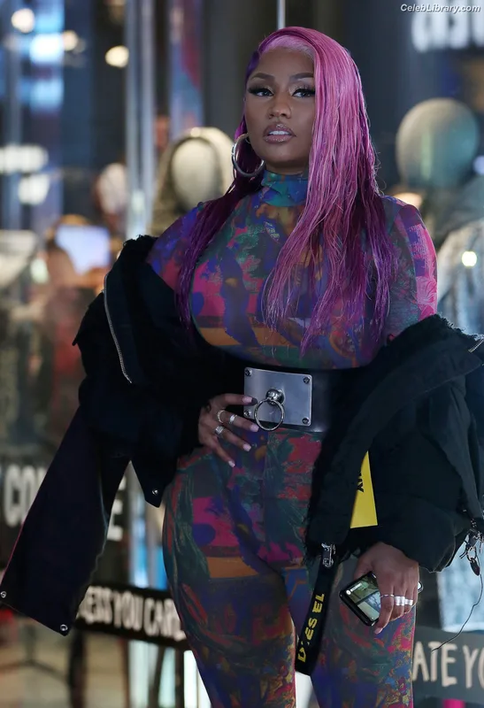 Nicki Minaj photo 23 of 983