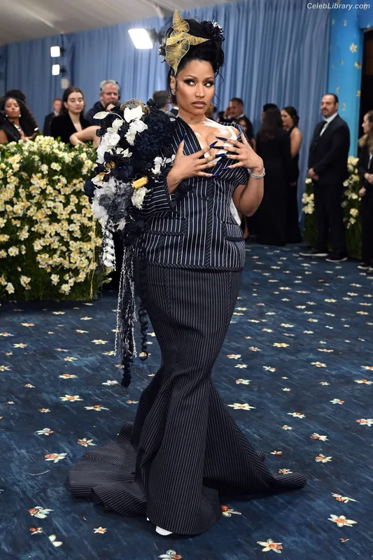 Nicki Minaj photo 3 of 983