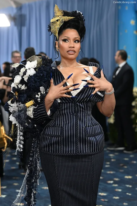 Nicki Minaj photo 4 of 983