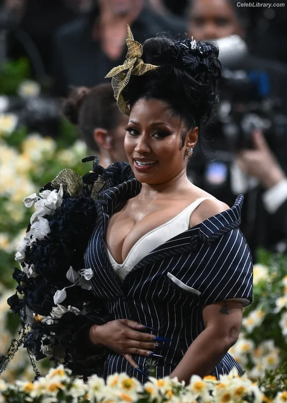 Nicki Minaj photo 8 of 983