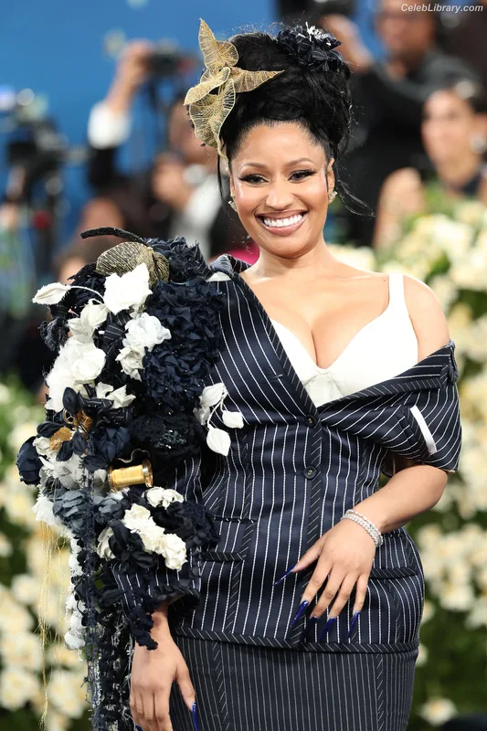 Nicki Minaj photo 12 of 983