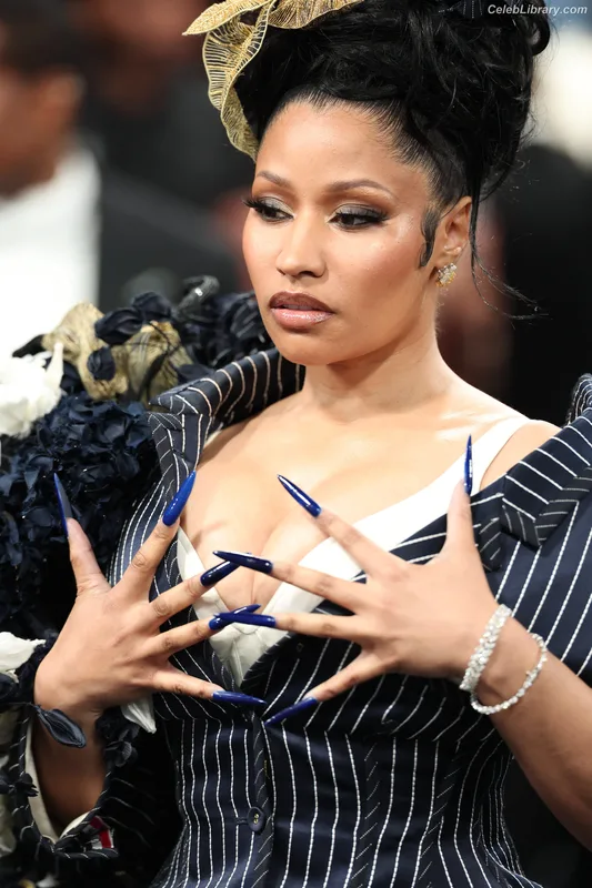 Nicki Minaj photo 16 of 983