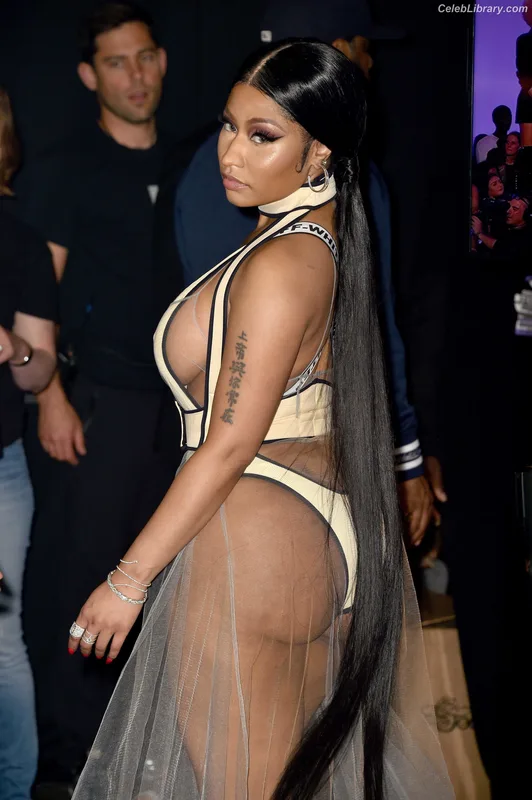 Nicki Minaj photo 5 of 983
