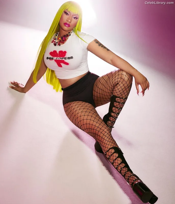 Nicki Minaj photo 12 of 983