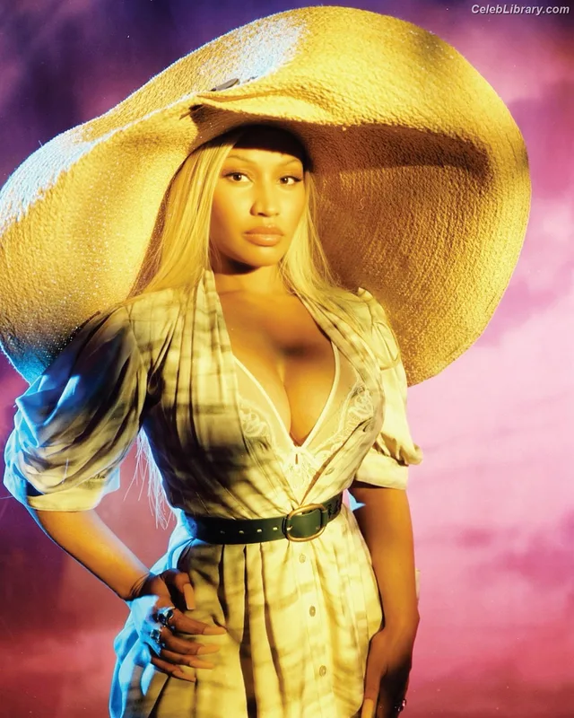 Nicki Minaj photo 15 of 983