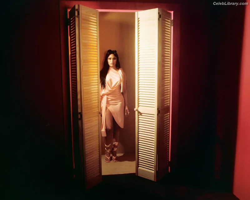 Nicki Minaj photo 19 of 983