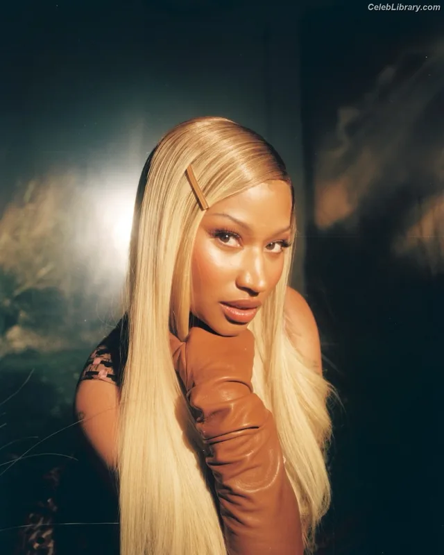 Nicki Minaj photo 20 of 983