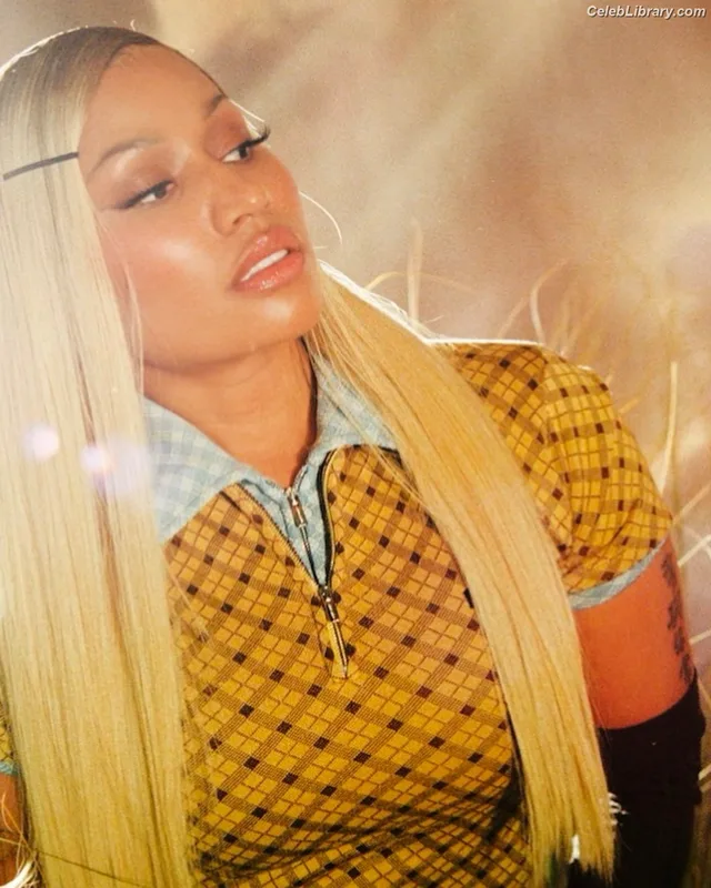 Nicki Minaj photo 4 of 983