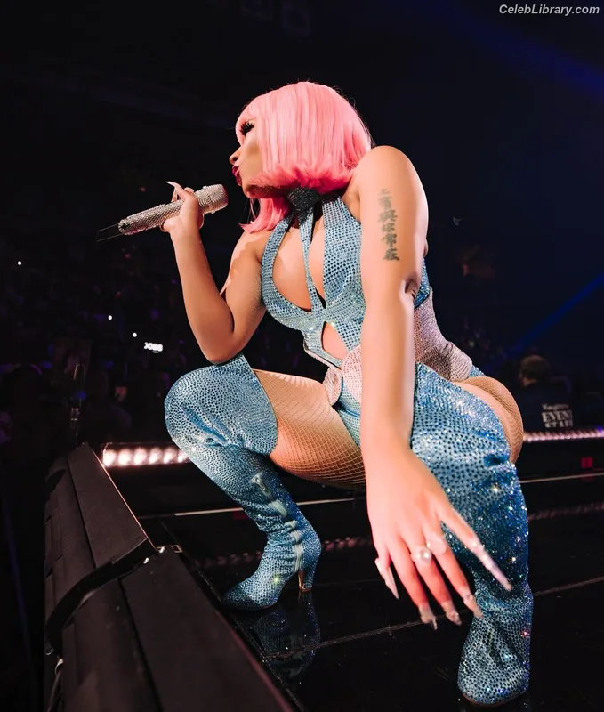 Nicki Minaj photo 17 of 983