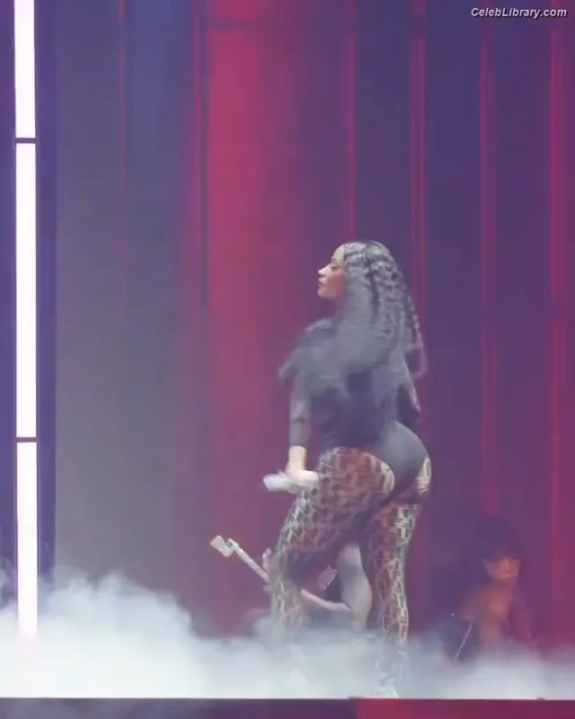 Nicki Minaj photo 22 of 983