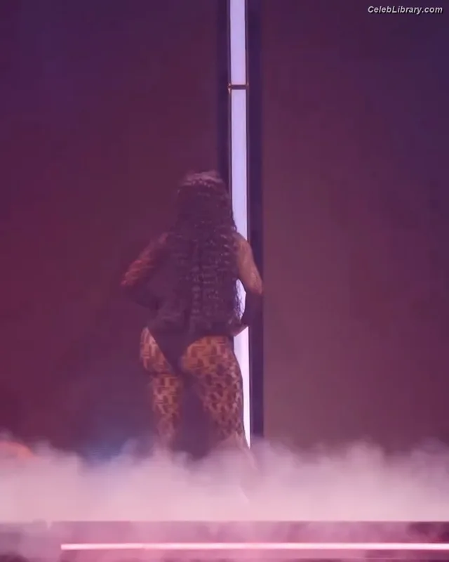 Nicki Minaj photo 23 of 983