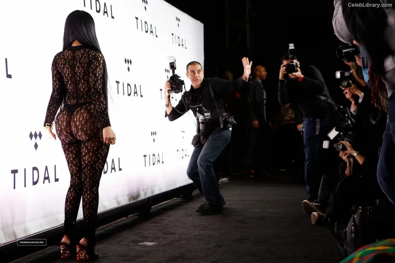 Nicki Minaj photo 7 of 983