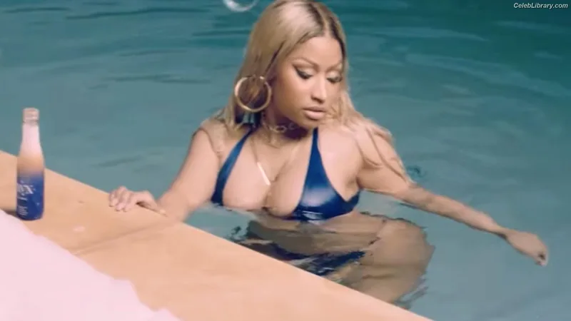 Nicki Minaj photo 17 of 983