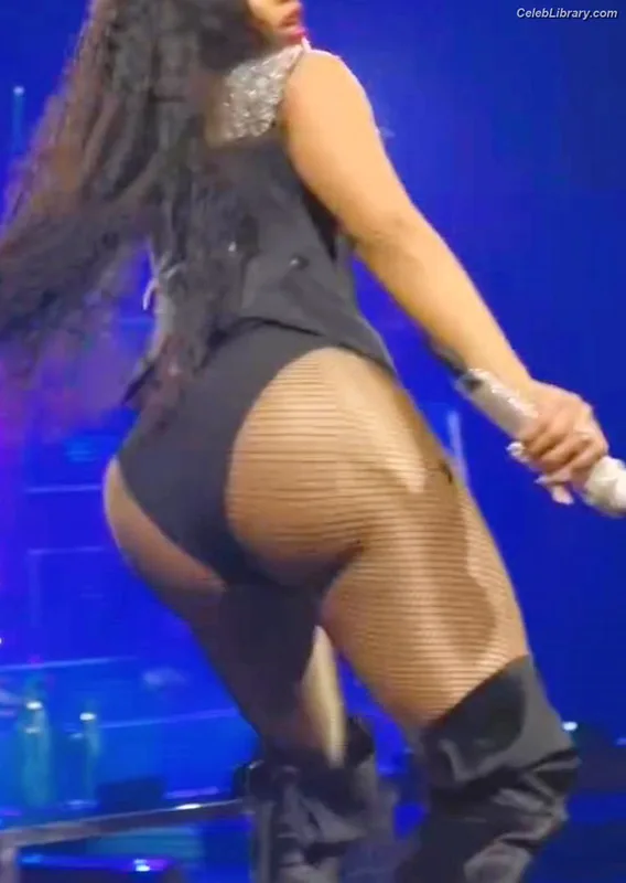 Nicki Minaj photo 24 of 983