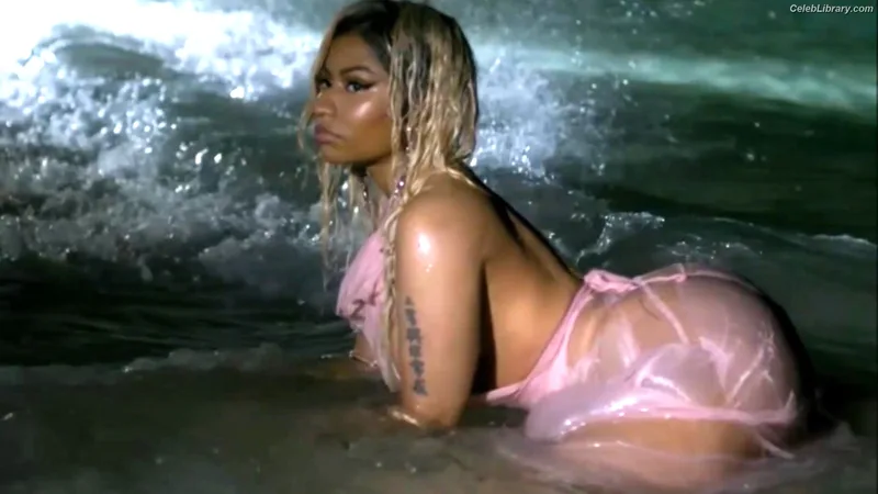 Nicki Minaj photo 6 of 983
